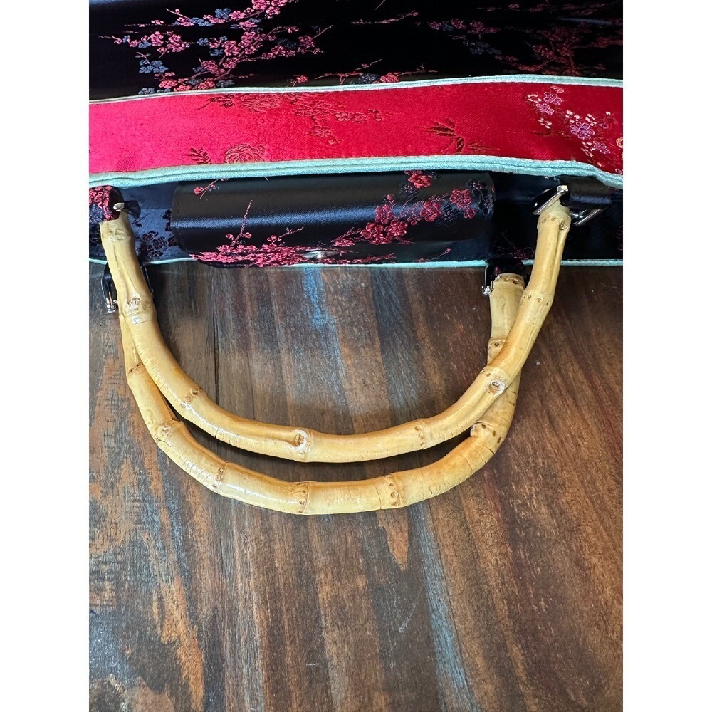 Asian Floral Purse Bamboo Handle Sachtel Red & Black by Yans NY with Accessories - Picture 11 of 15